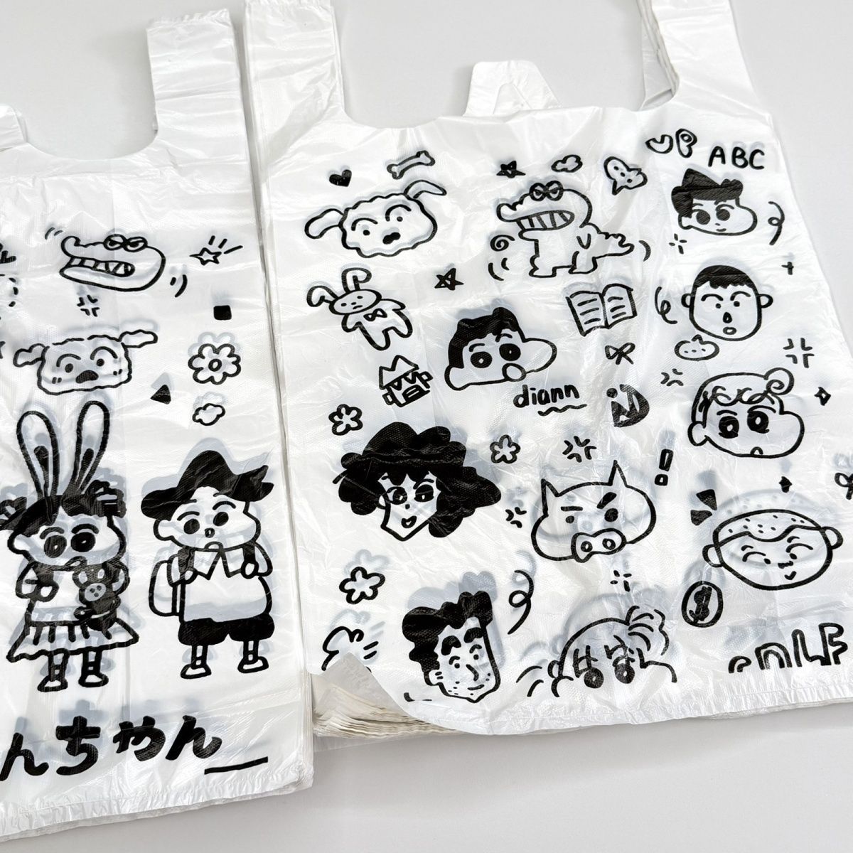 Free Cosplay Prop Patterns - 漫画柄下着バッグ、クレヨンしんちゃんゴミ袋、厚手の手持ちパターン、インスタ風エコバッグ、かわいい