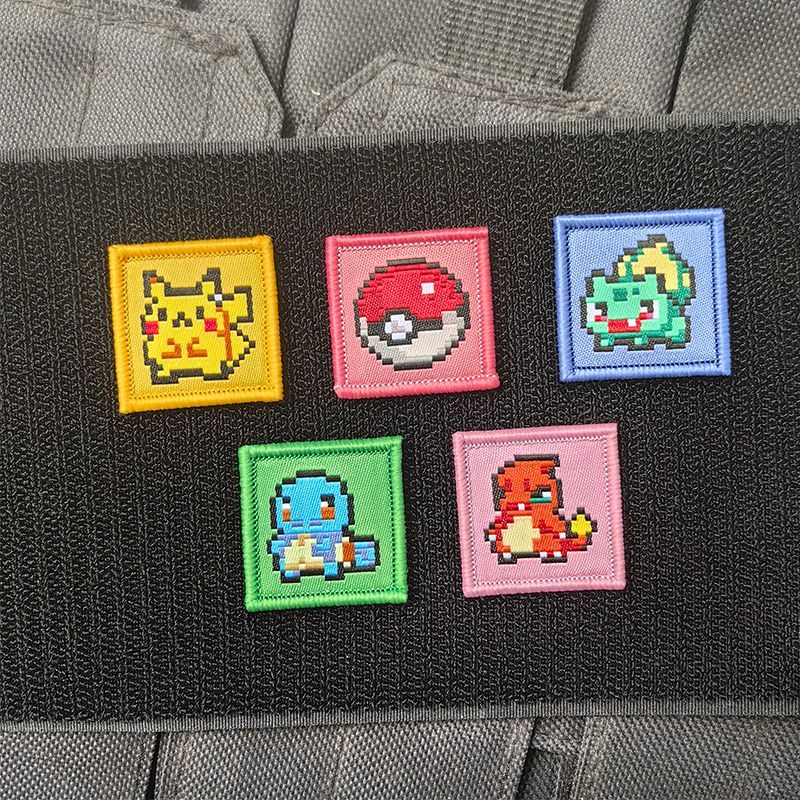 ポケモンゲームピクセル刺繍パッチピカチュウヒトカゲゼニガメフ - Pokeball Cosplay Prop のレビューと価格